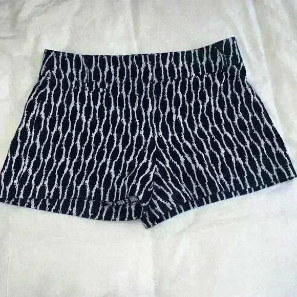 Ann Taylor Loft The Riviera Shorts Women's Size 2 Navy White Geo Print Coastal - Picture 1 of 8
